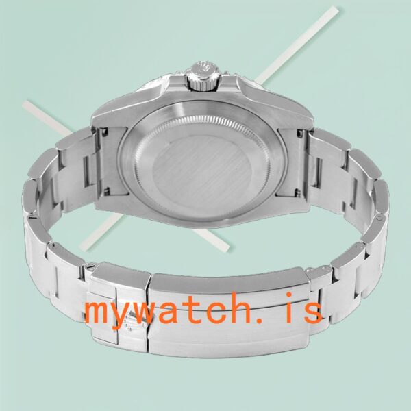 Rolex Submariner 116610 40mm Men’s Silver-tone Oyster Bracelet - Image 2